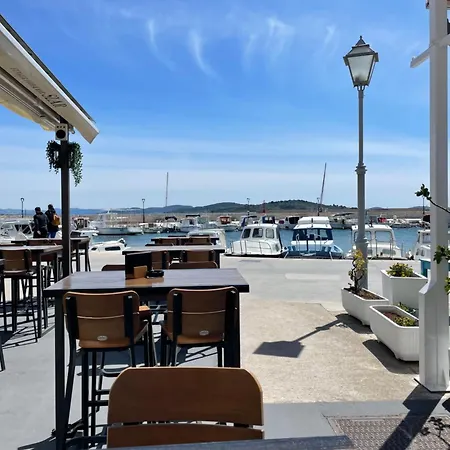 Cozy Tinyhouse Studio Vodice,100m From Beach Holiday home Vodice
